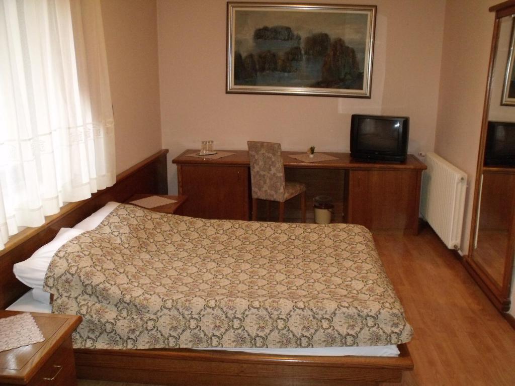 Garni Hotel Pbg Subotica Room photo